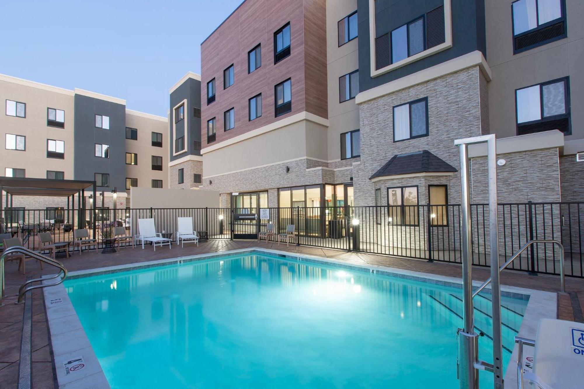 Staybridge Suites Manteca By Ihg エクステリア 写真